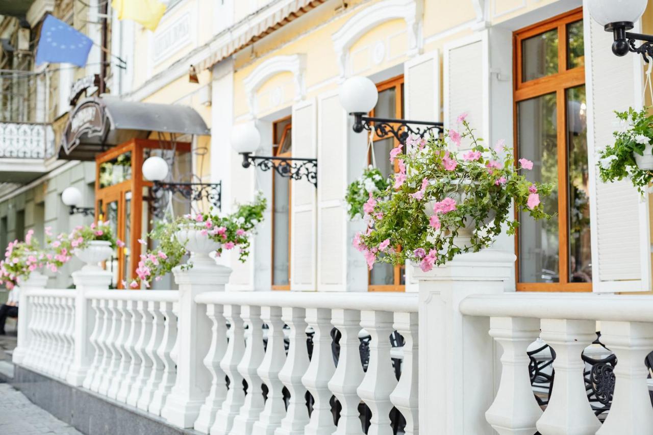 Residence Odesskij Dvorik Odesa Exterior photo